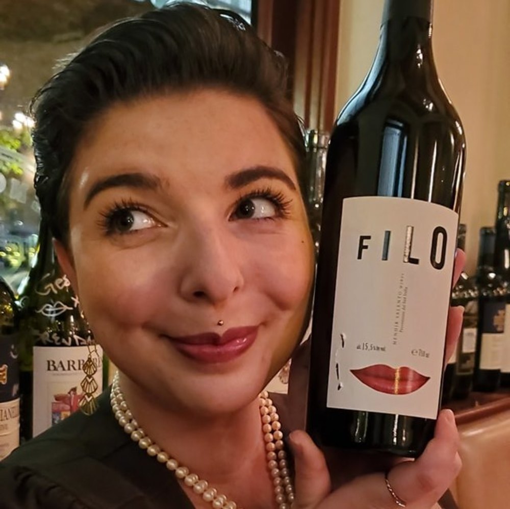 Meet your Posher, Nicole